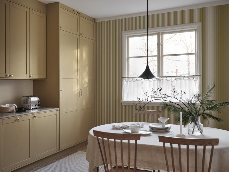 Mustard Estelle Familjen Wallpaper by Sandberg