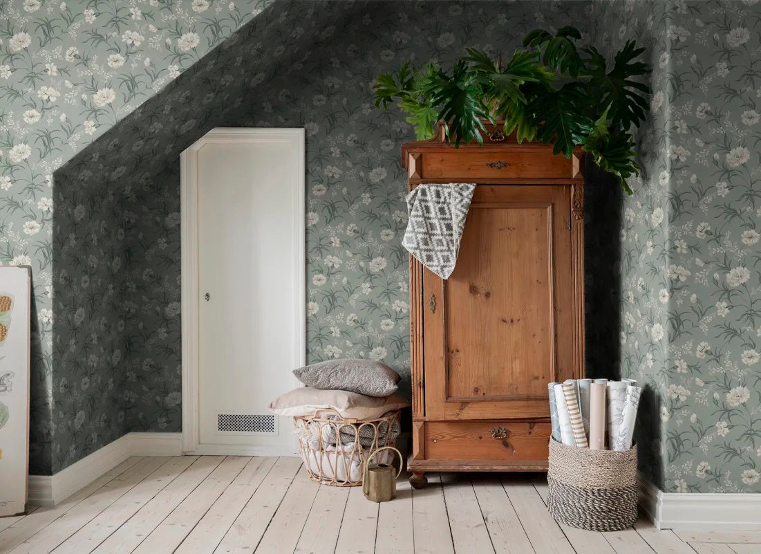 832-38 Garden Green Emilie Trädgården Wallpaper by Sandberg