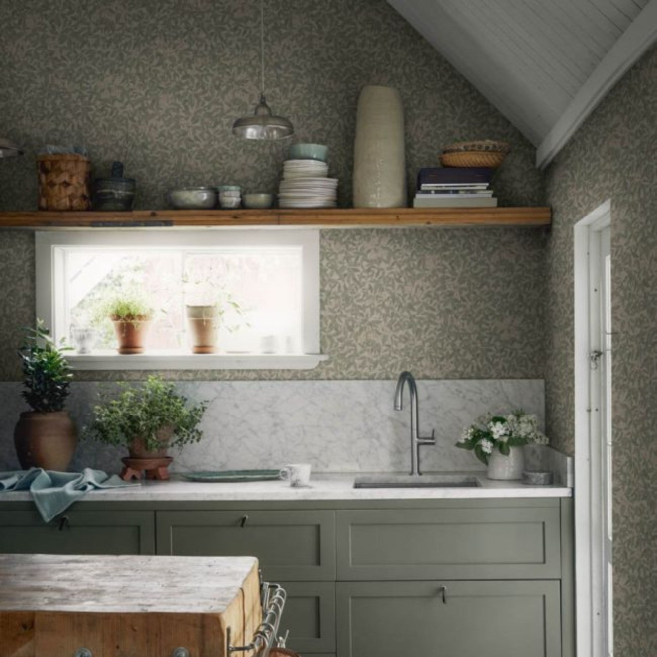 838-38 Linnea Kolonin Garden Green Wallpaper By Sandberg