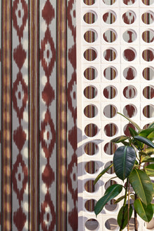 8400034 Lloseta Wine Mallorca Wallpaper by Coordonné