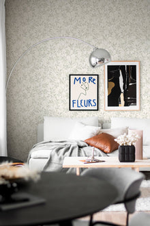 8601 Borosan 8601 Paper-based Light Green and White Borosan 21 Paper Wallpaper by Boråstapeter