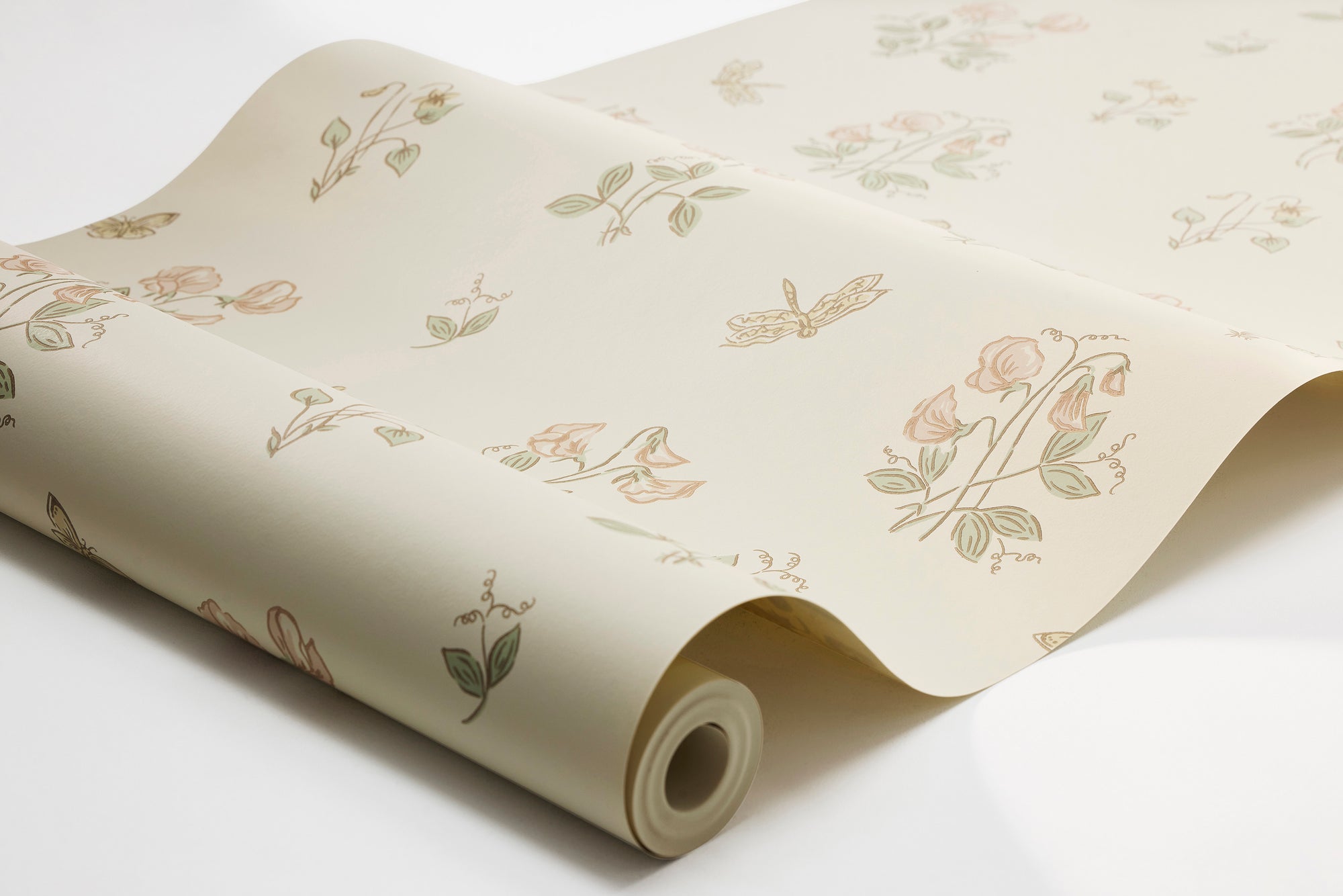 Luktärt Beige Herrgård Wallpaper by Boråstapeter