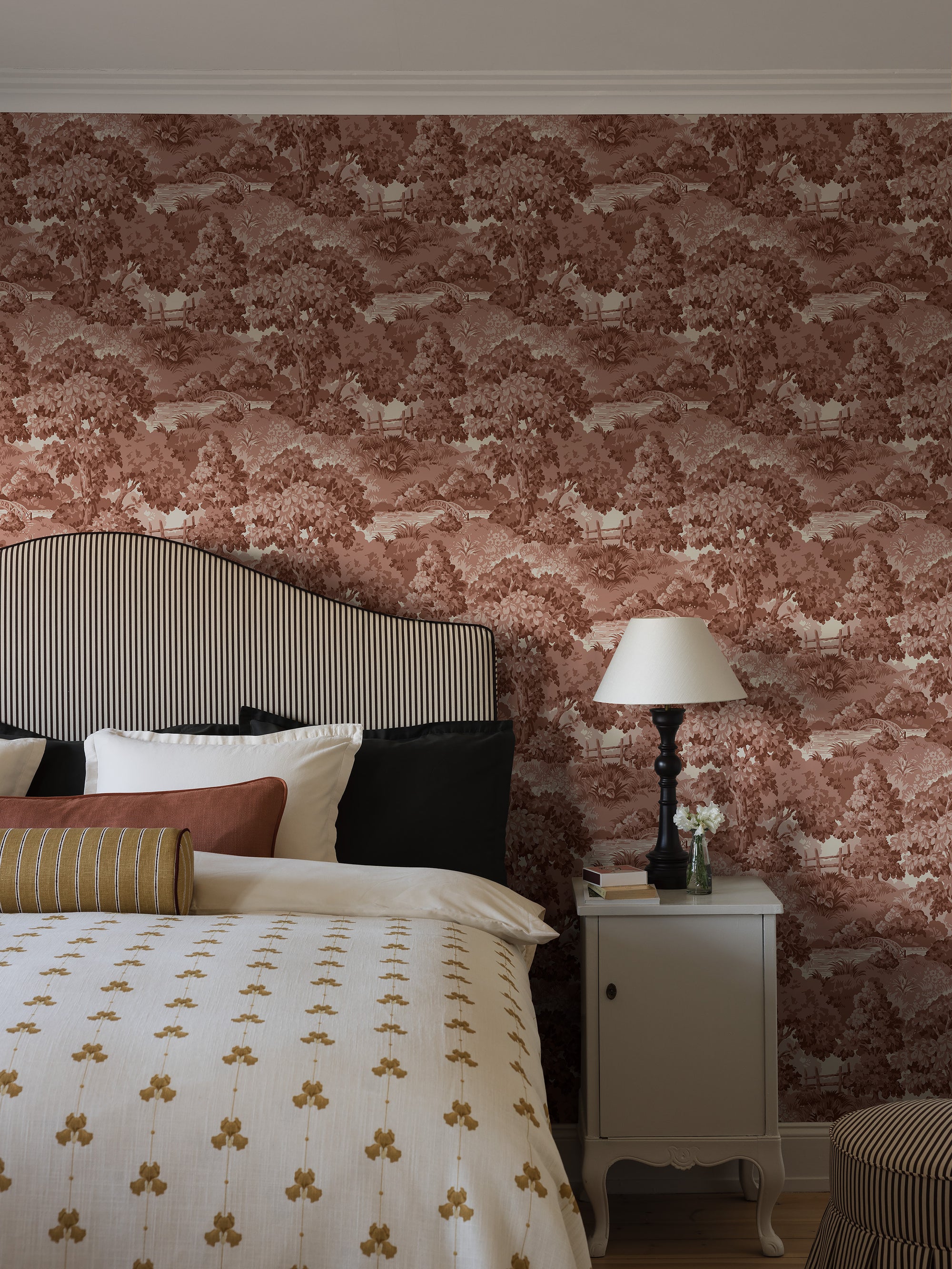 Alnarp Red Herrgård Wallpaper by Boråstapeter