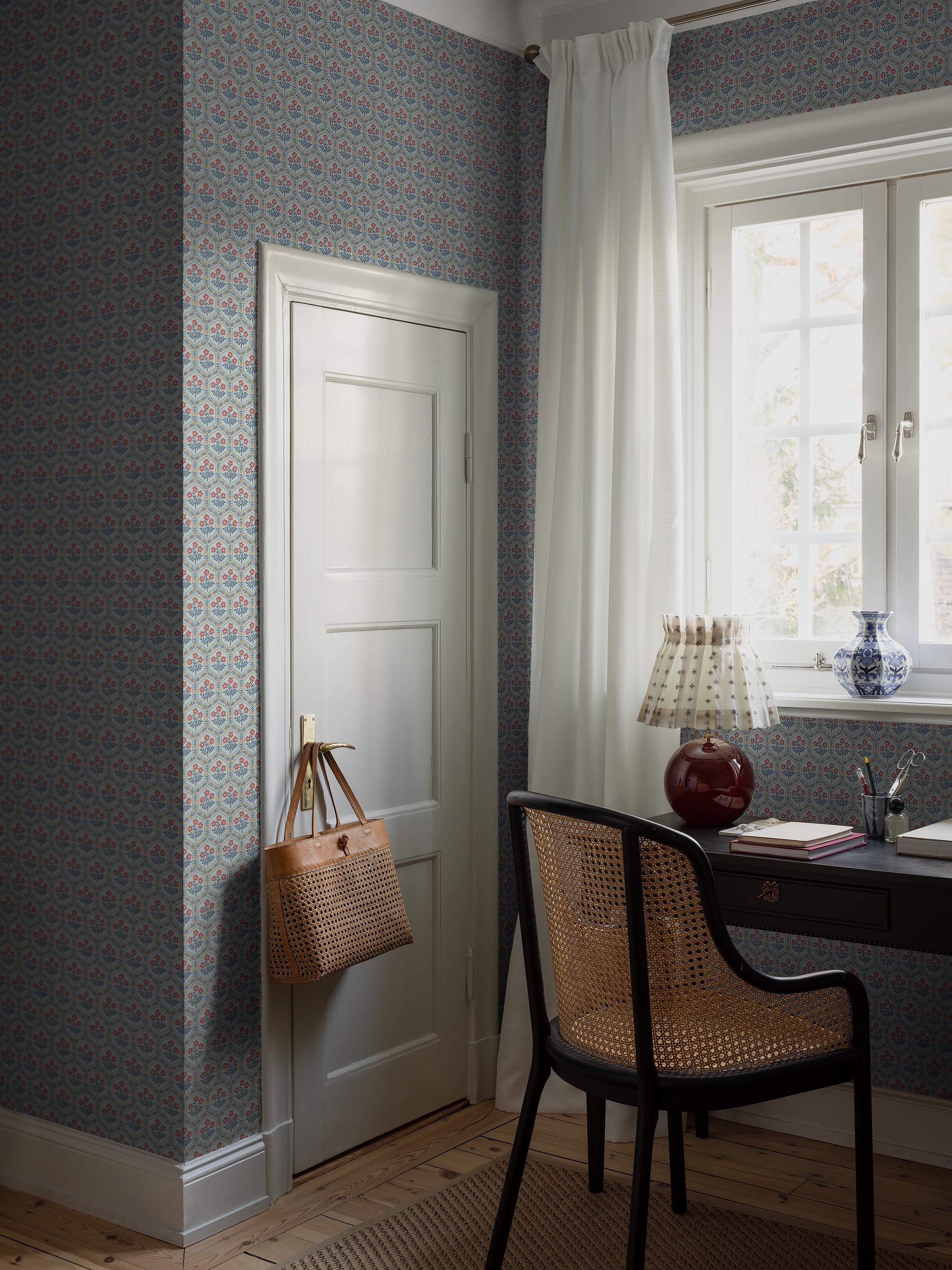 Cecilia Blue Herrgård Wallpaper by Boråstapeter