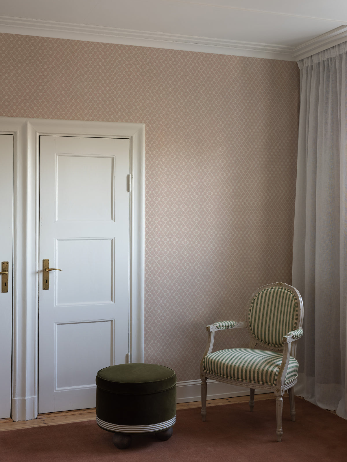 Herman Pink Herrgård Wallpaper by Boråstapeter