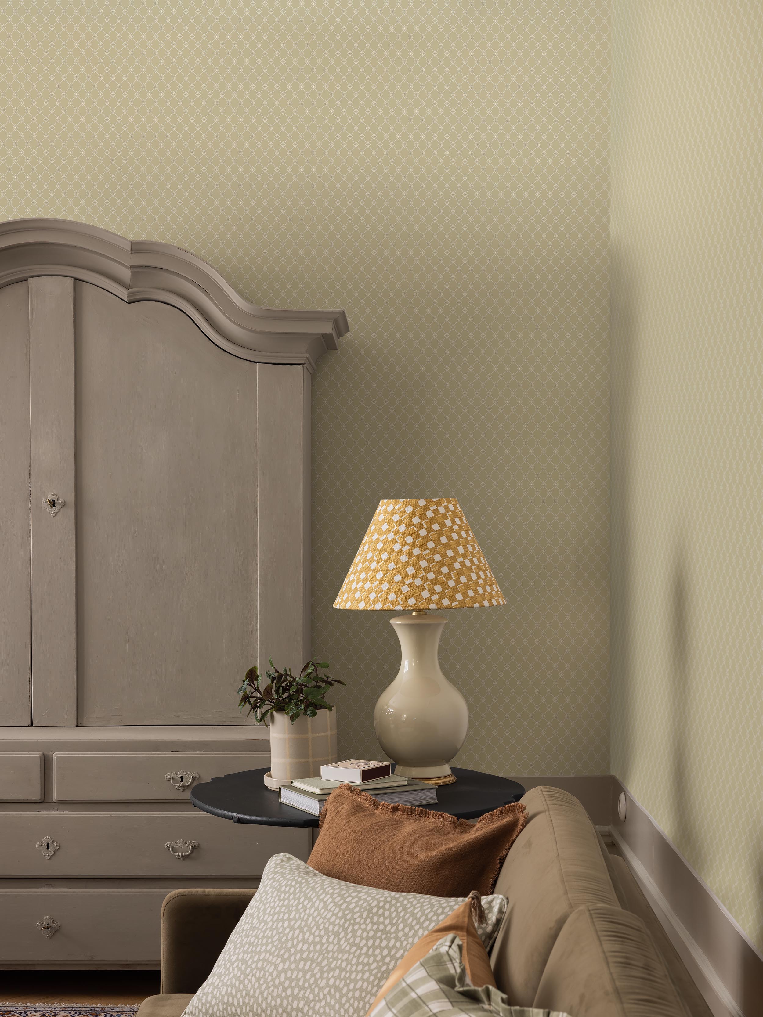 Herman Yellow Herrgård Wallpaper by Boråstapeter