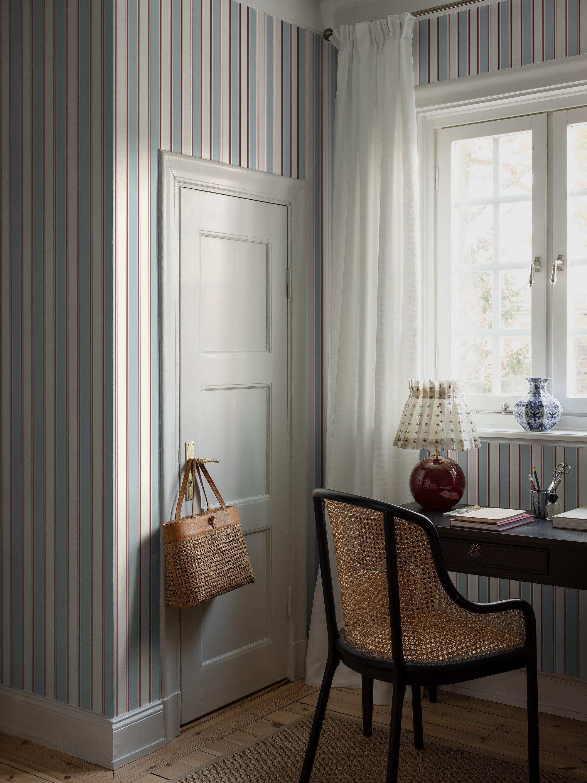 Eleonora Blue Herrgård Wallpaper by Boråstapeter