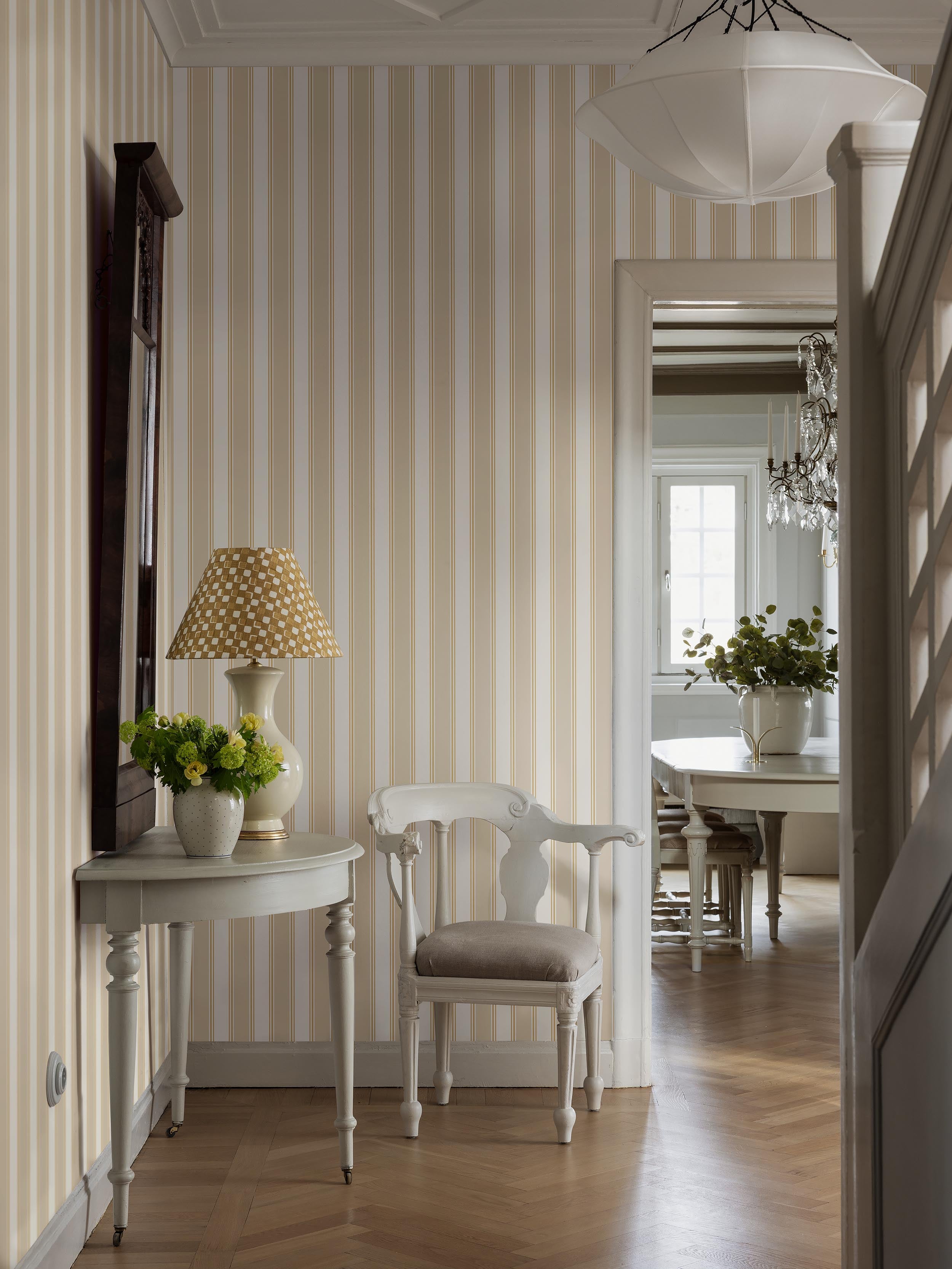Eleonora Yellow Herrgård Wallpaper by Boråstapeter