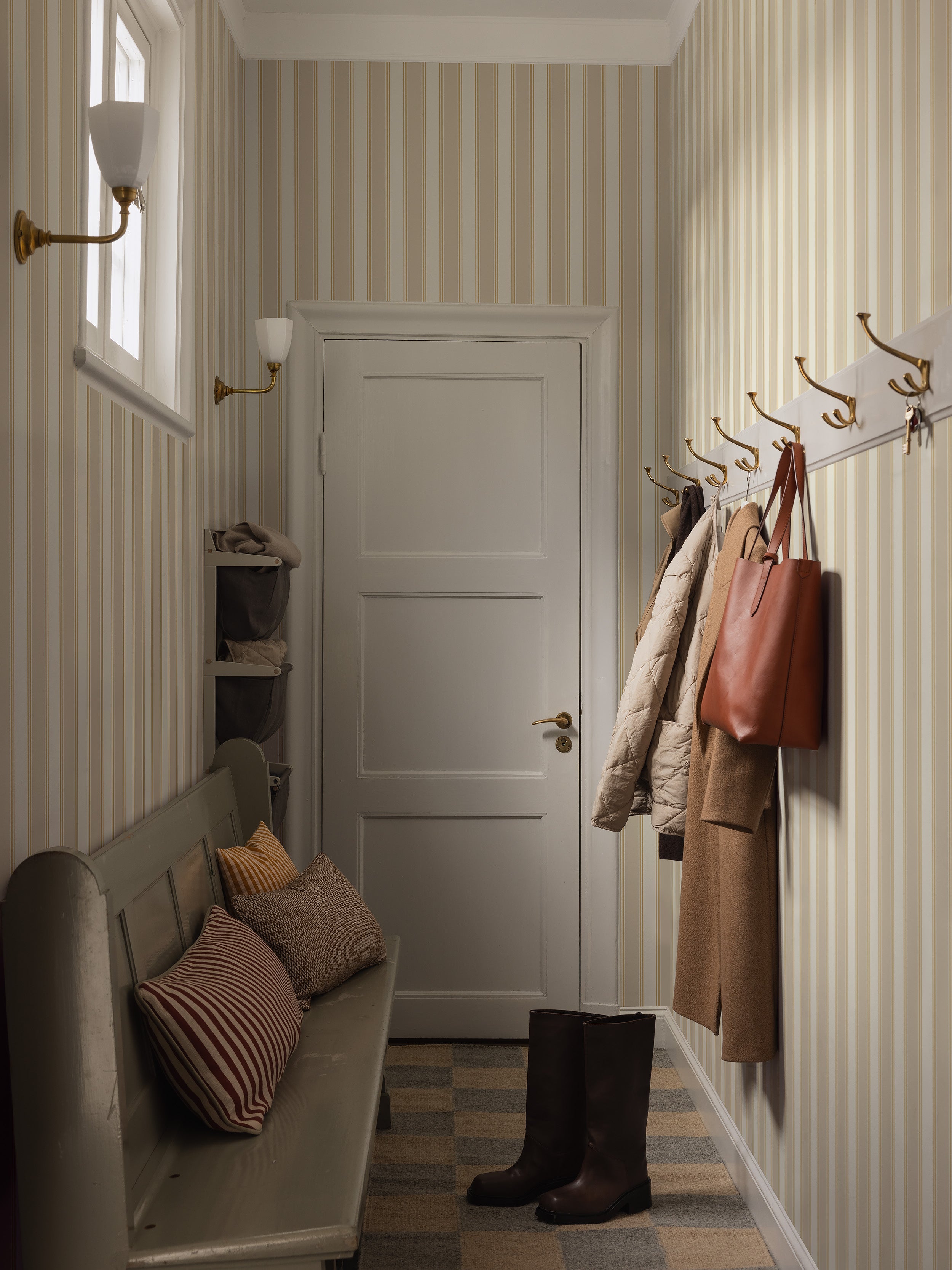 Eleonora Yellow Herrgård Wallpaper by Boråstapeter
