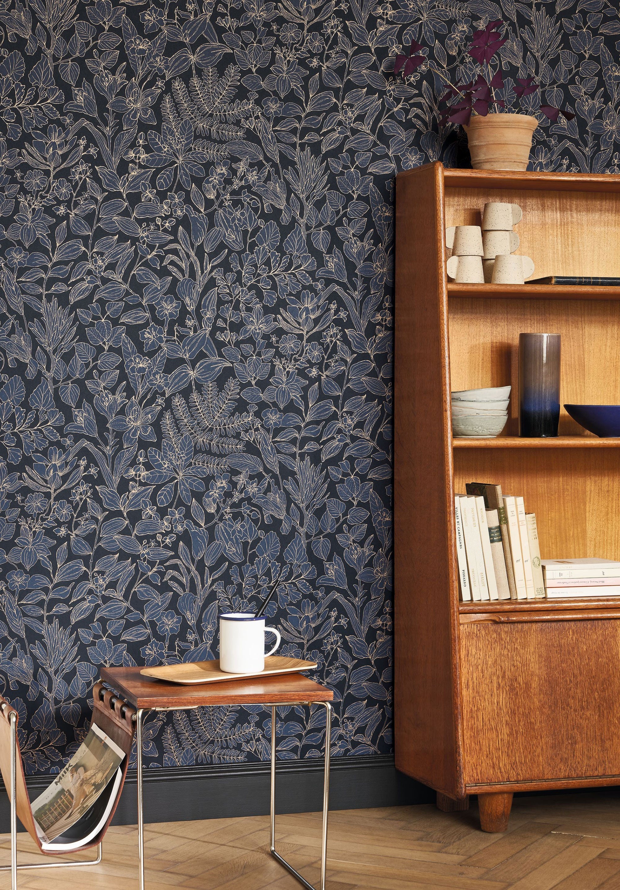 Esquisse Bleu Encre Gardens Wallpaper by Casadeco