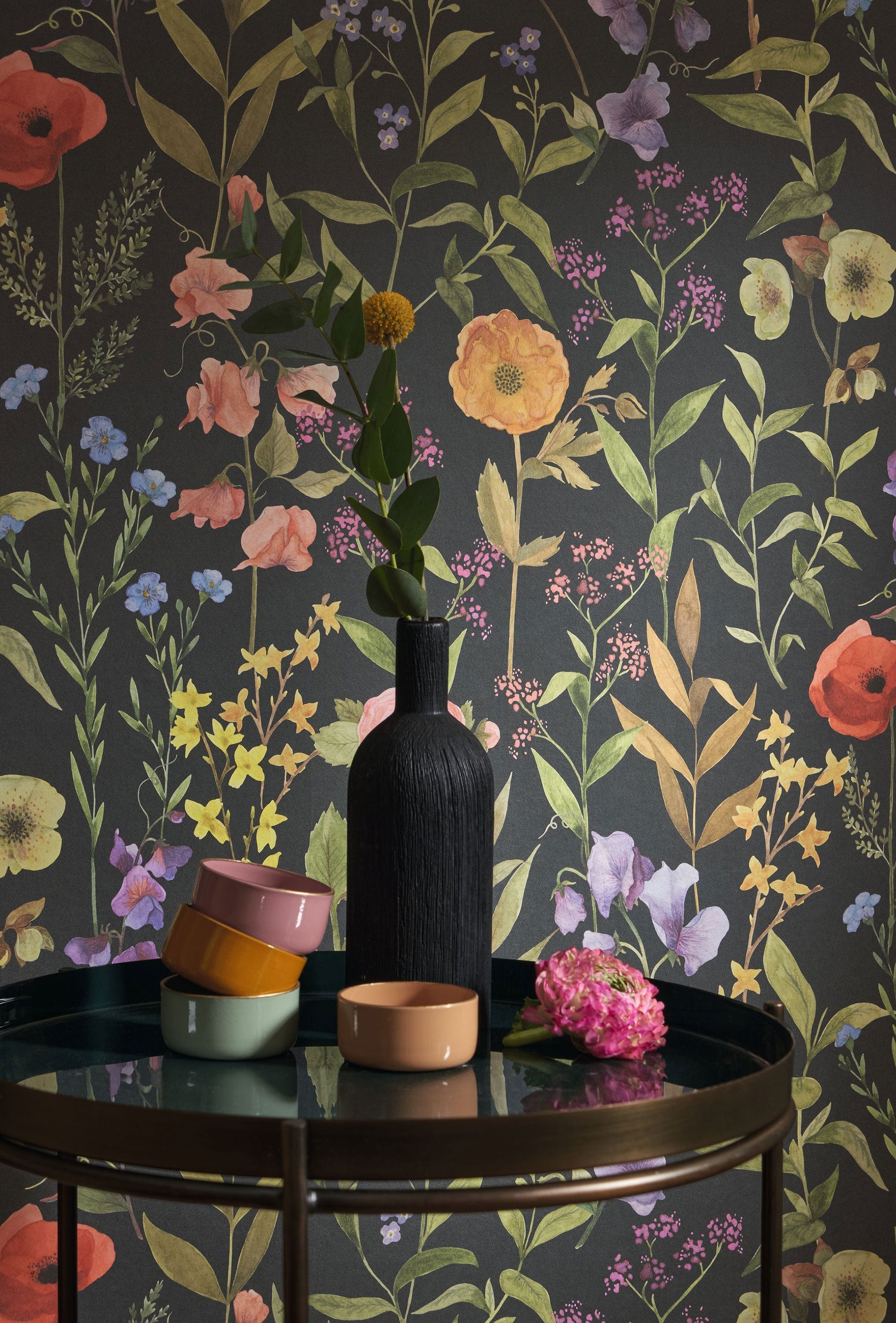 Fleurs Des Champs Noir Fusain Gardens Wallpaper by Casadeco