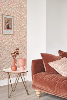 FLOM89218308 Pansy Flower Market Wallpaper by Casadeco