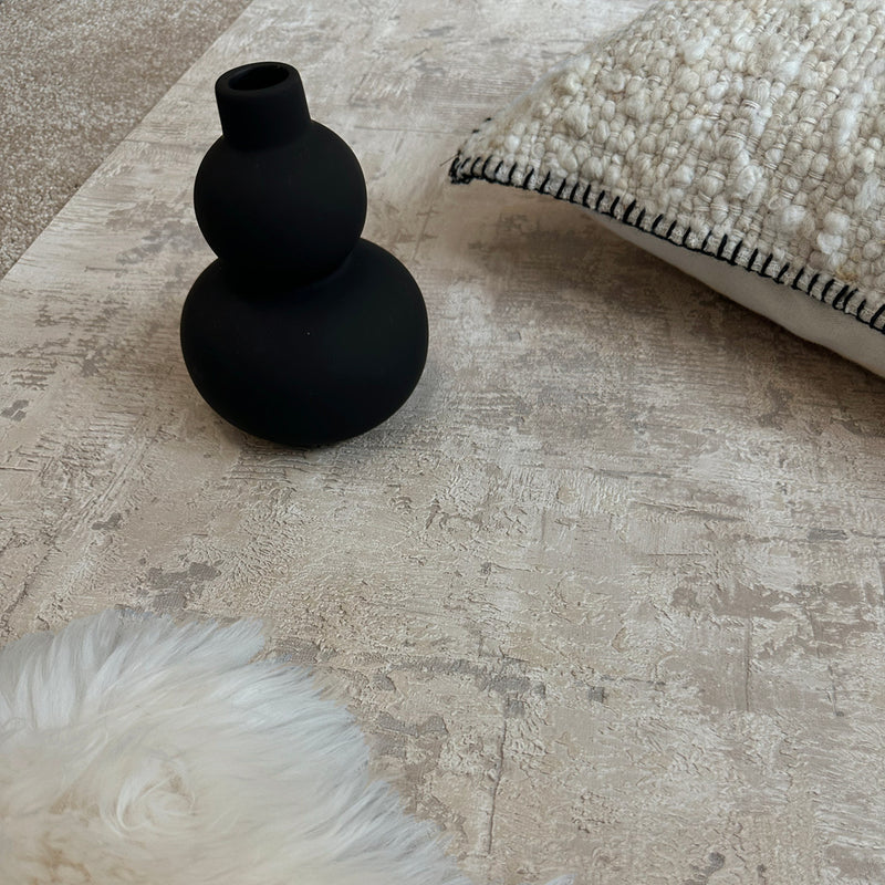 9022 Plaster Beige Wallpaper by Belgravia