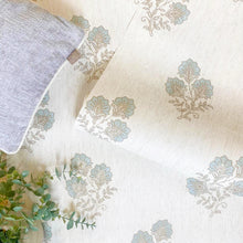 9030 Carlotta Motif wallpaper by Belgravia