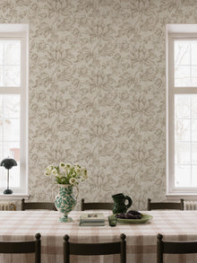 9156 Archive Flower Warm White Flowers Wallpaper by Boråstapeter - Roomshot