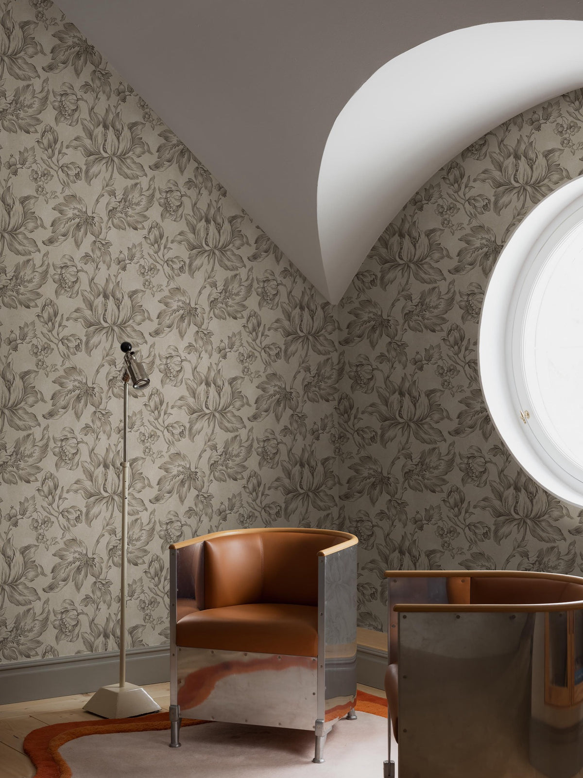 9158 Archive Flower Greige Flowers Wallpaper by Boråstapeter - Roomshot