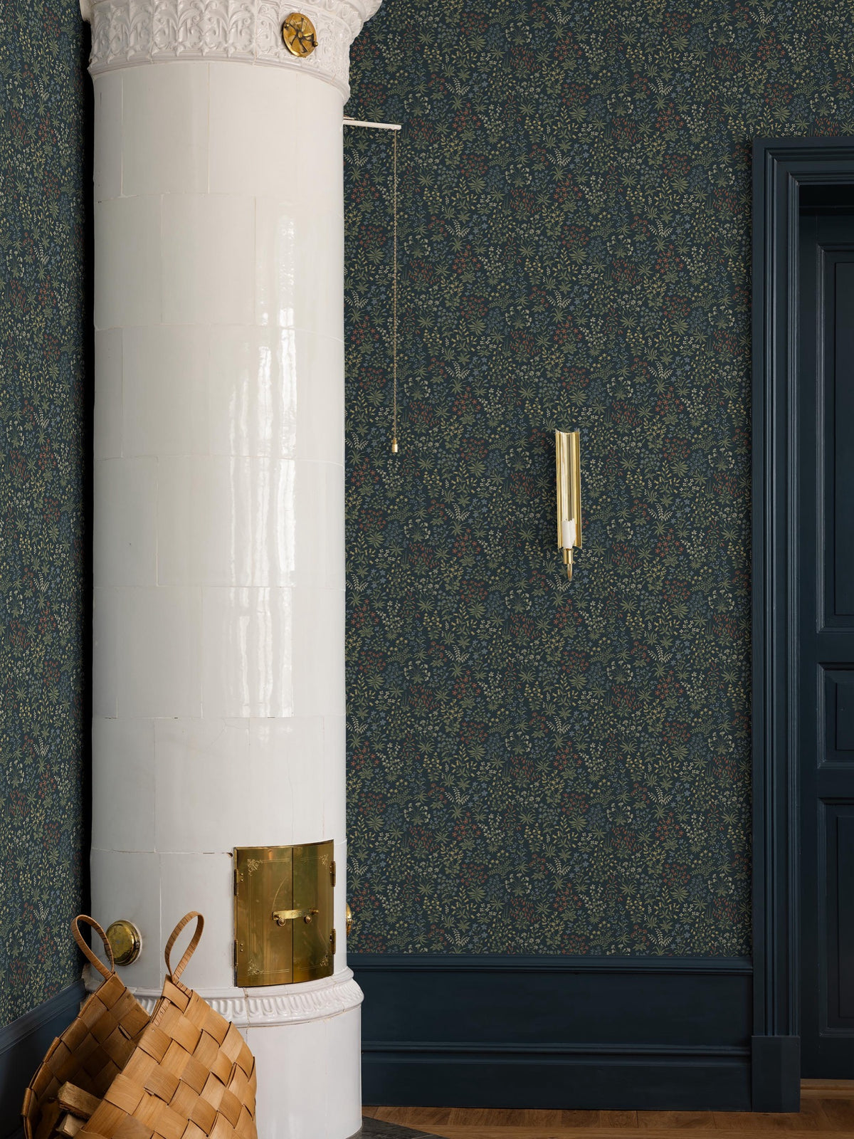 9161 Vildflora Deep Blue Flowers Wallpaper by Boråstapeter - Roomshot