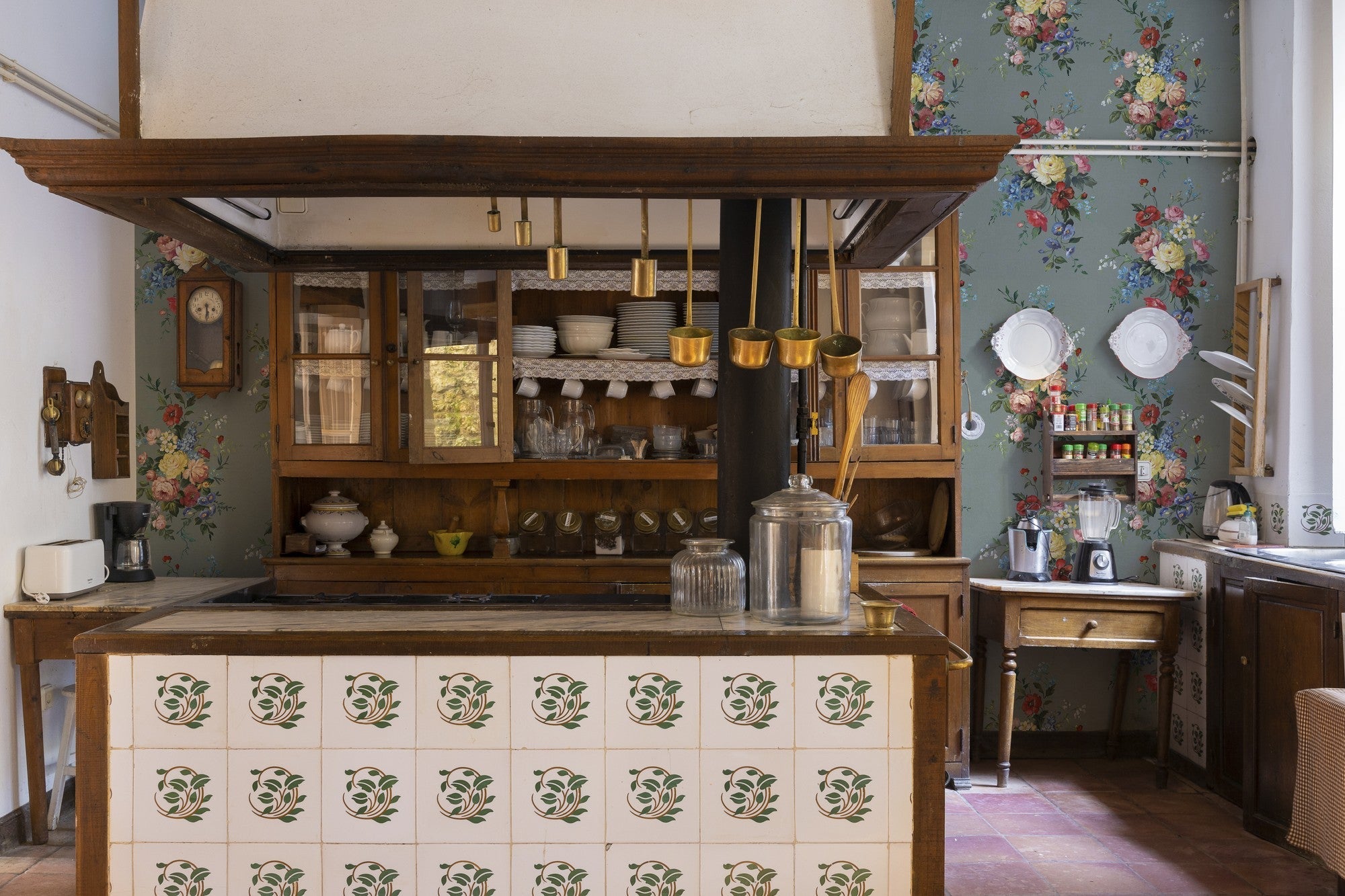 A00218 Carmen Celadón Feria Wallpaper by Coordonné