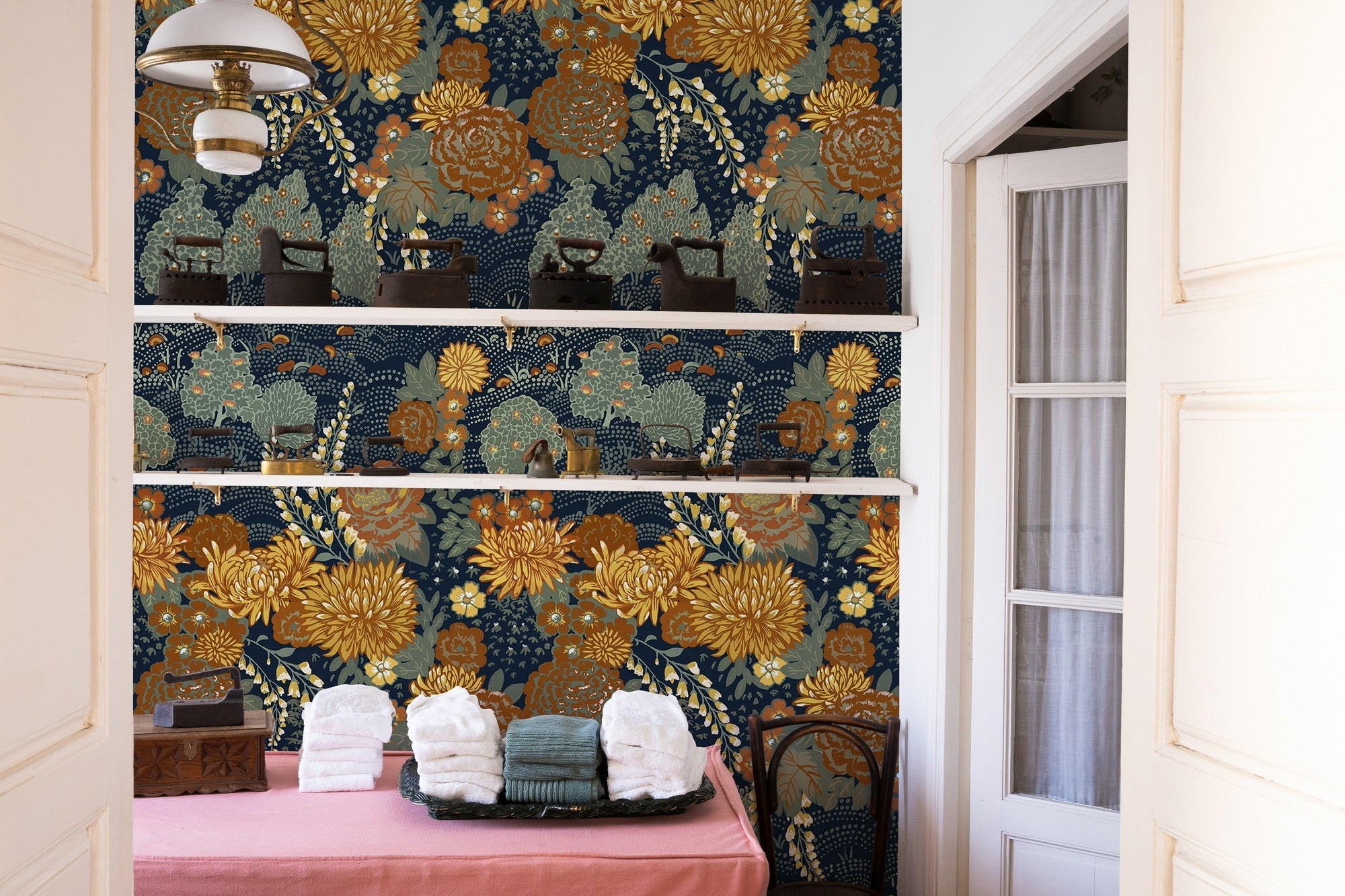 A00235 Maria Luisa Cúrcuma Feria Wallpaper by Coordonné