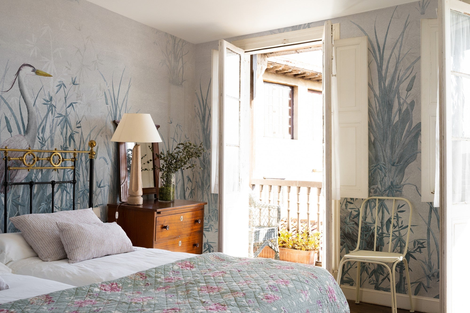 A00268 Victoria Invierno Feria Mural by Coordonné