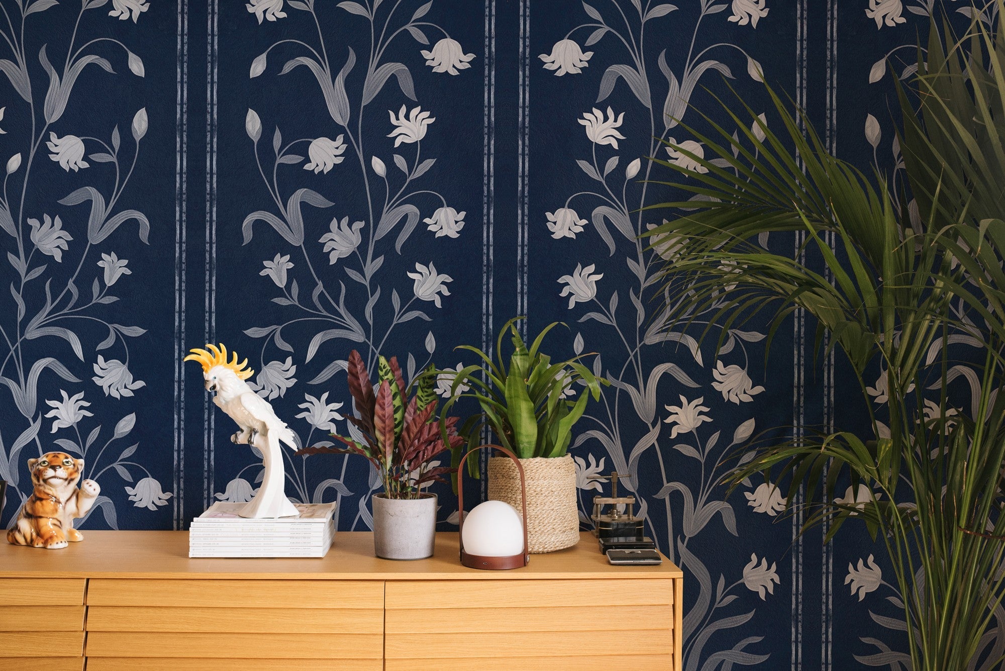 A00308 Daffodils Galaxy, Azul Oscuro Linen Aracne Mural by Coordonné