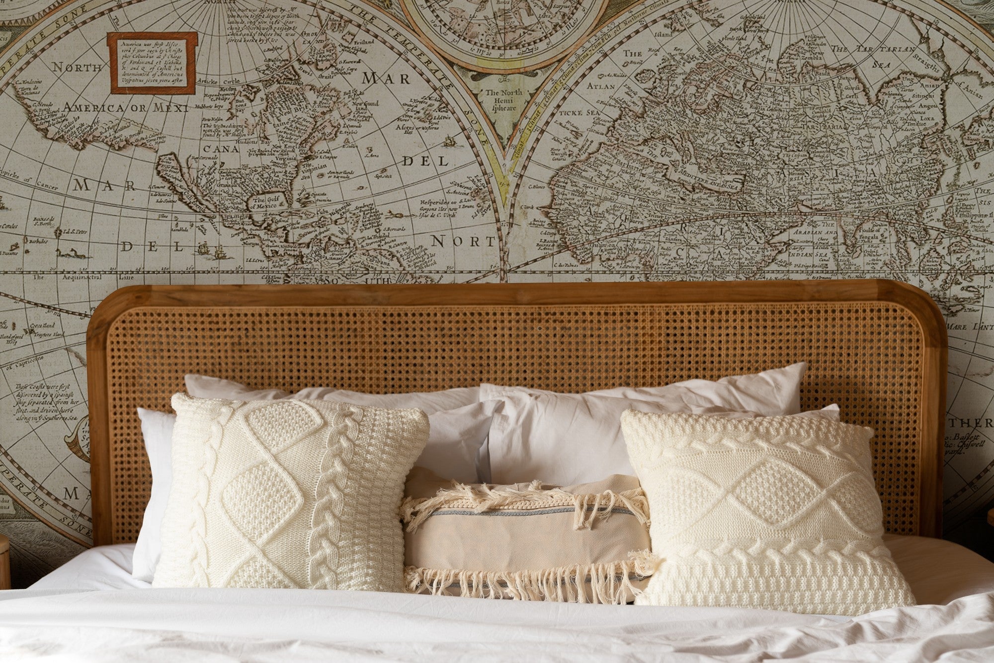 A00325 Historical Map Papyrus Linen Aracne Mural by Coordonné