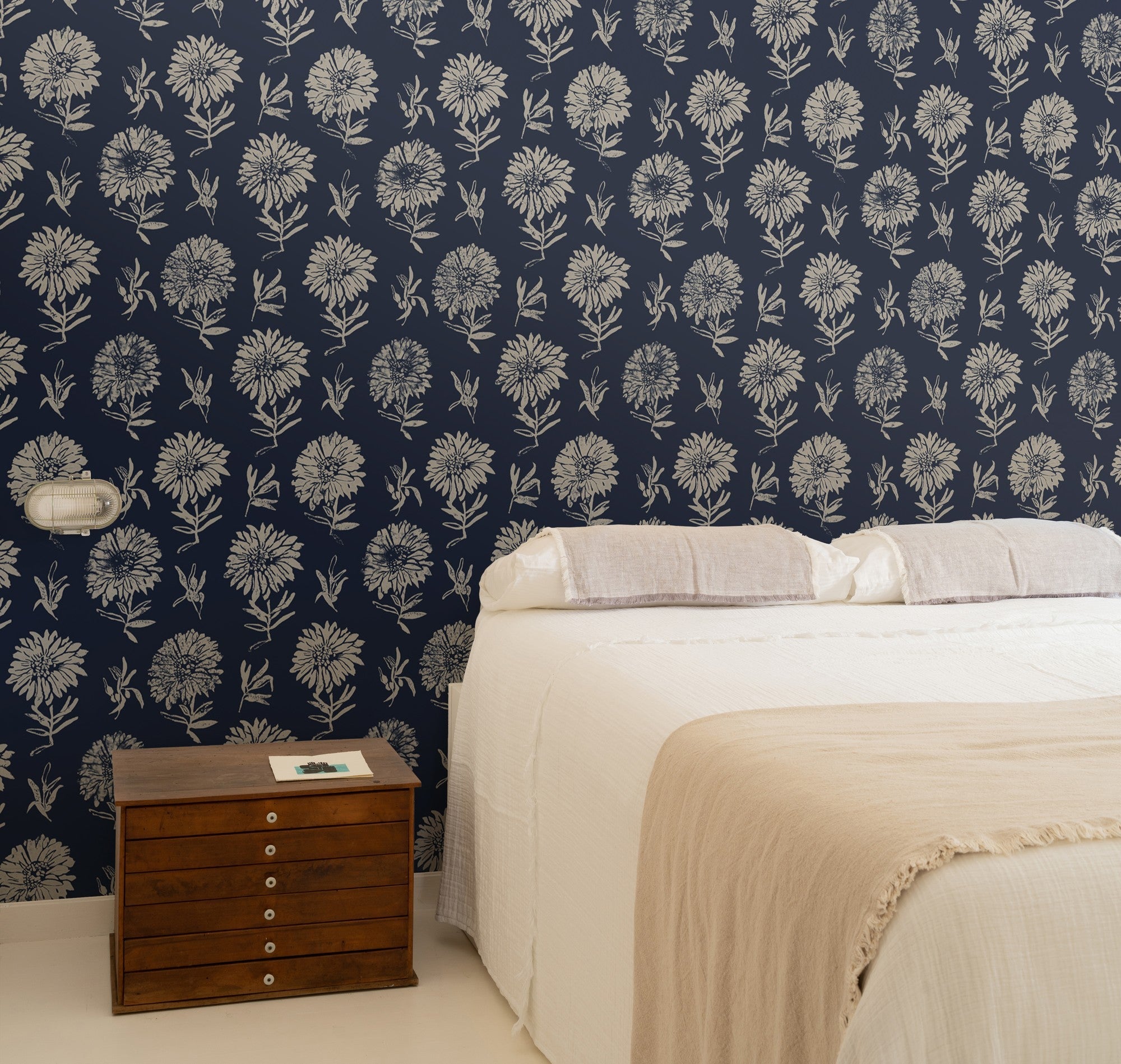A00633 Parterre Night Lur Wallpaper by Coordonné