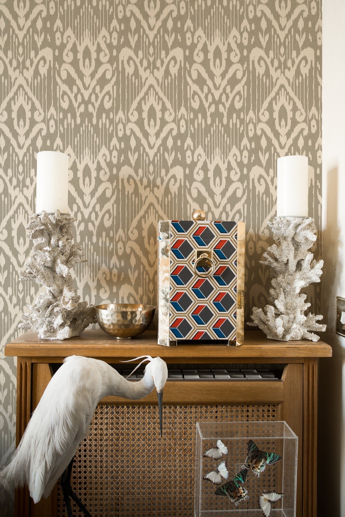 A00804 Padmasalis Grey Ikart Wallpaper by Coordonné