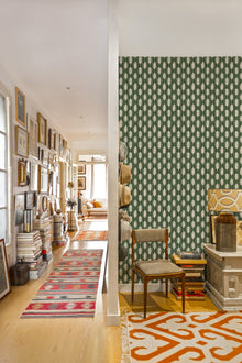 A00826 Llengües Green Ikart Wallpaper by Coordonné