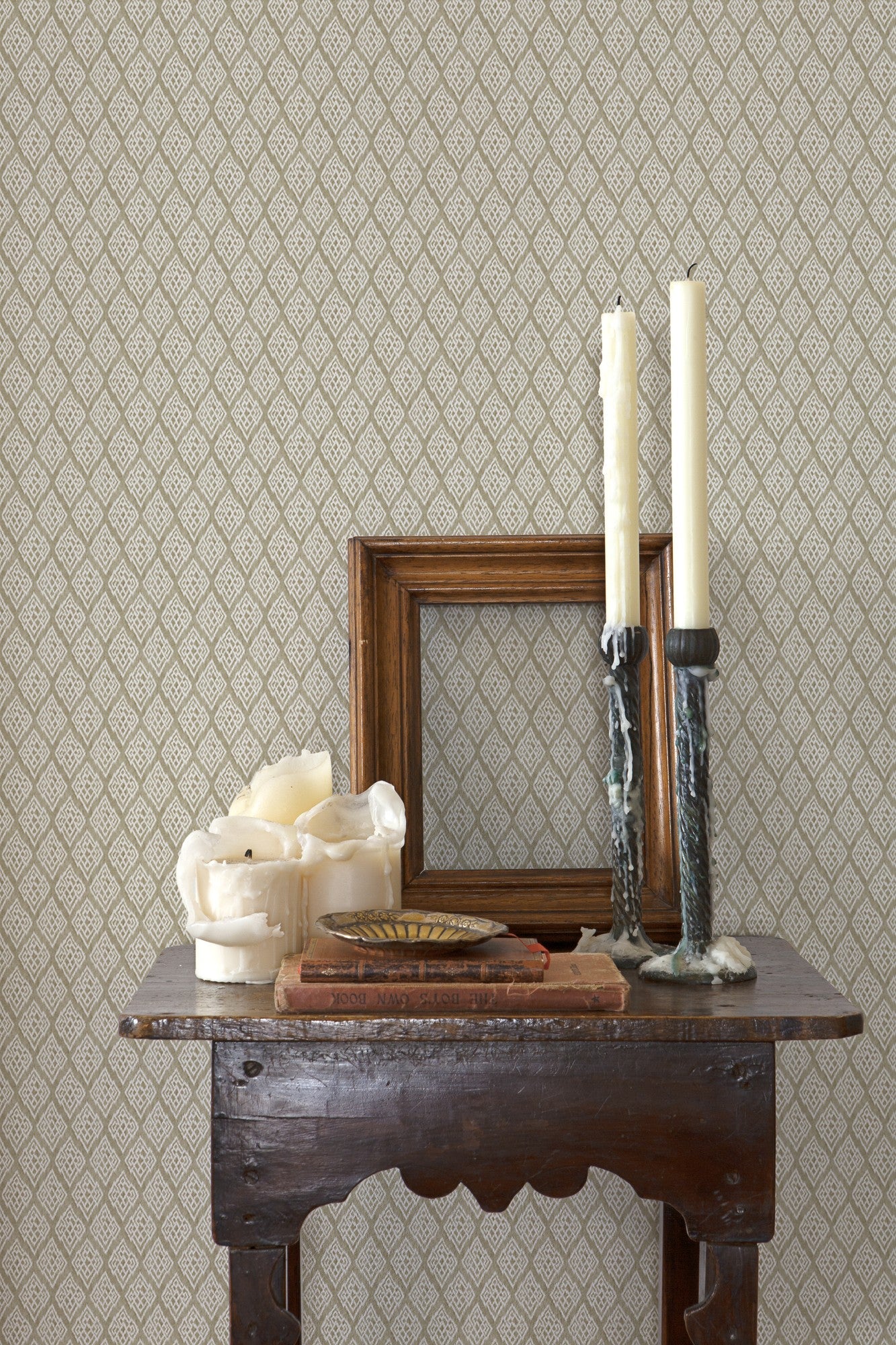 A00840 Kasuri Cream Ikart Wallpaper by Coordonné