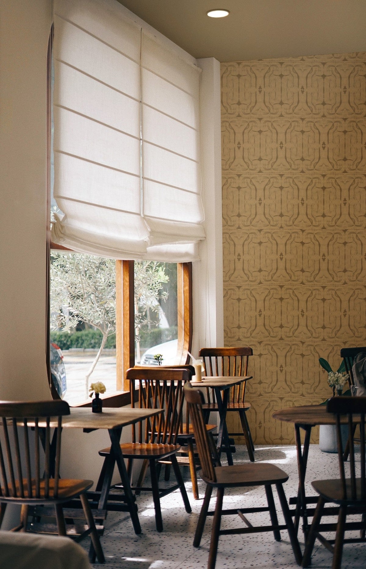 A00917 Infinity strokes Curry Central Saint Martins Rest Time Wallpaper by Coordonné