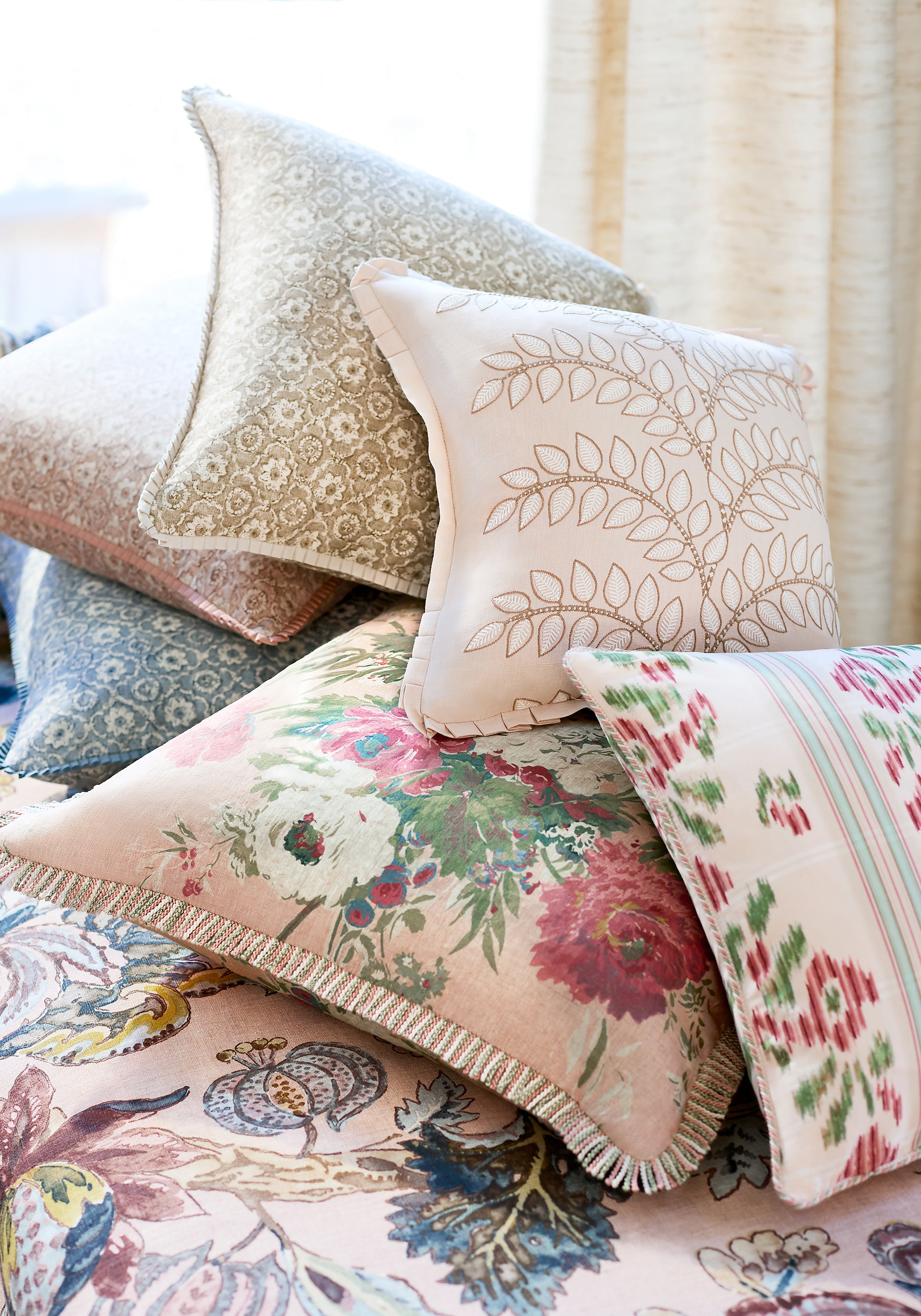 AF16136 Garden Club Blush Belvedere Fabric by Anna French