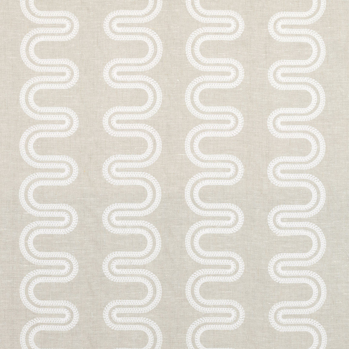 AF9639 Herriot Way Embroidery Savoy White on Flax Fabric by Anna French