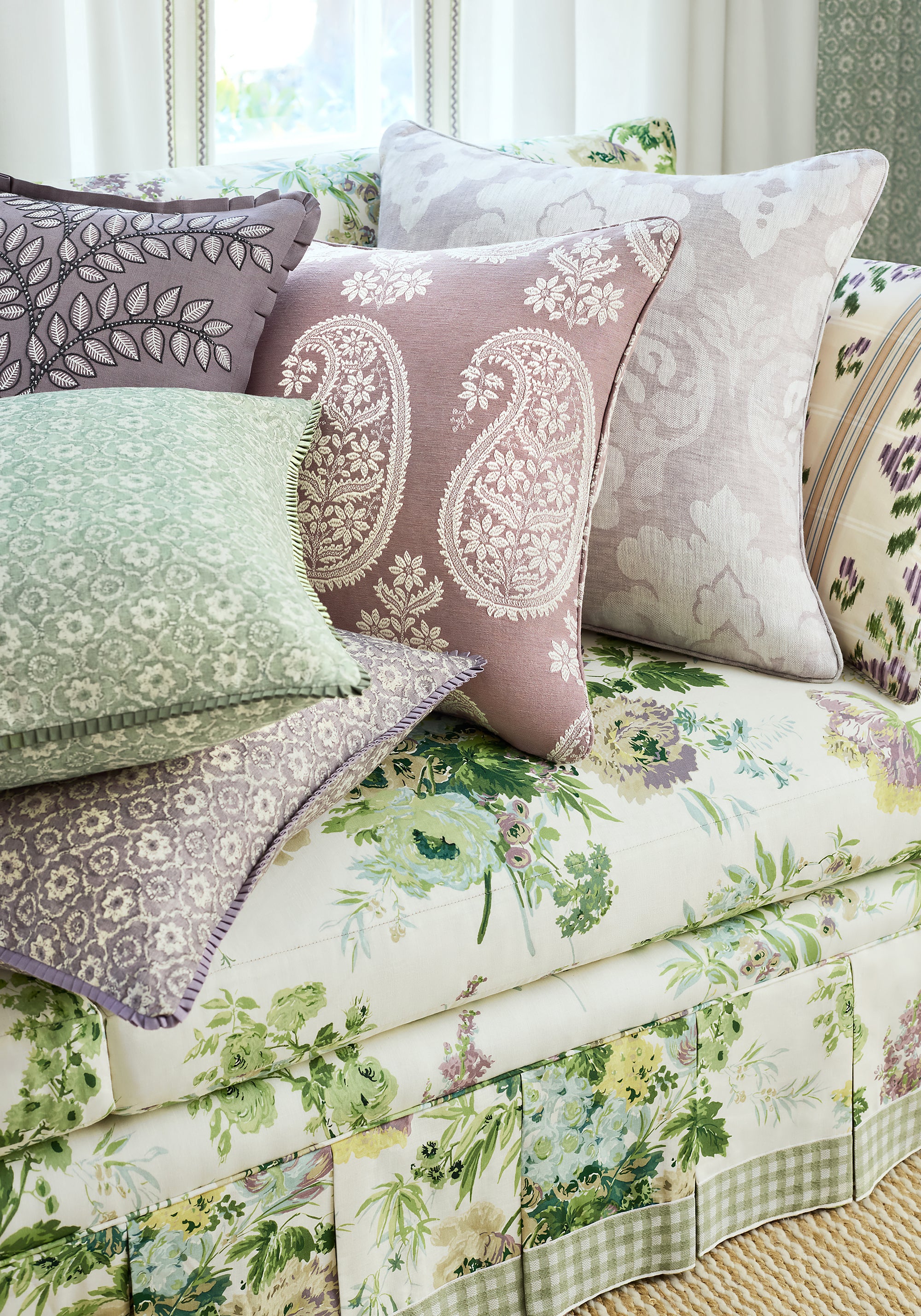 AW16109 Campania Paisley Lavender Belvedere Fabric by Anna French