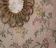 Almora Signature Wallpaper by Nina Campbell