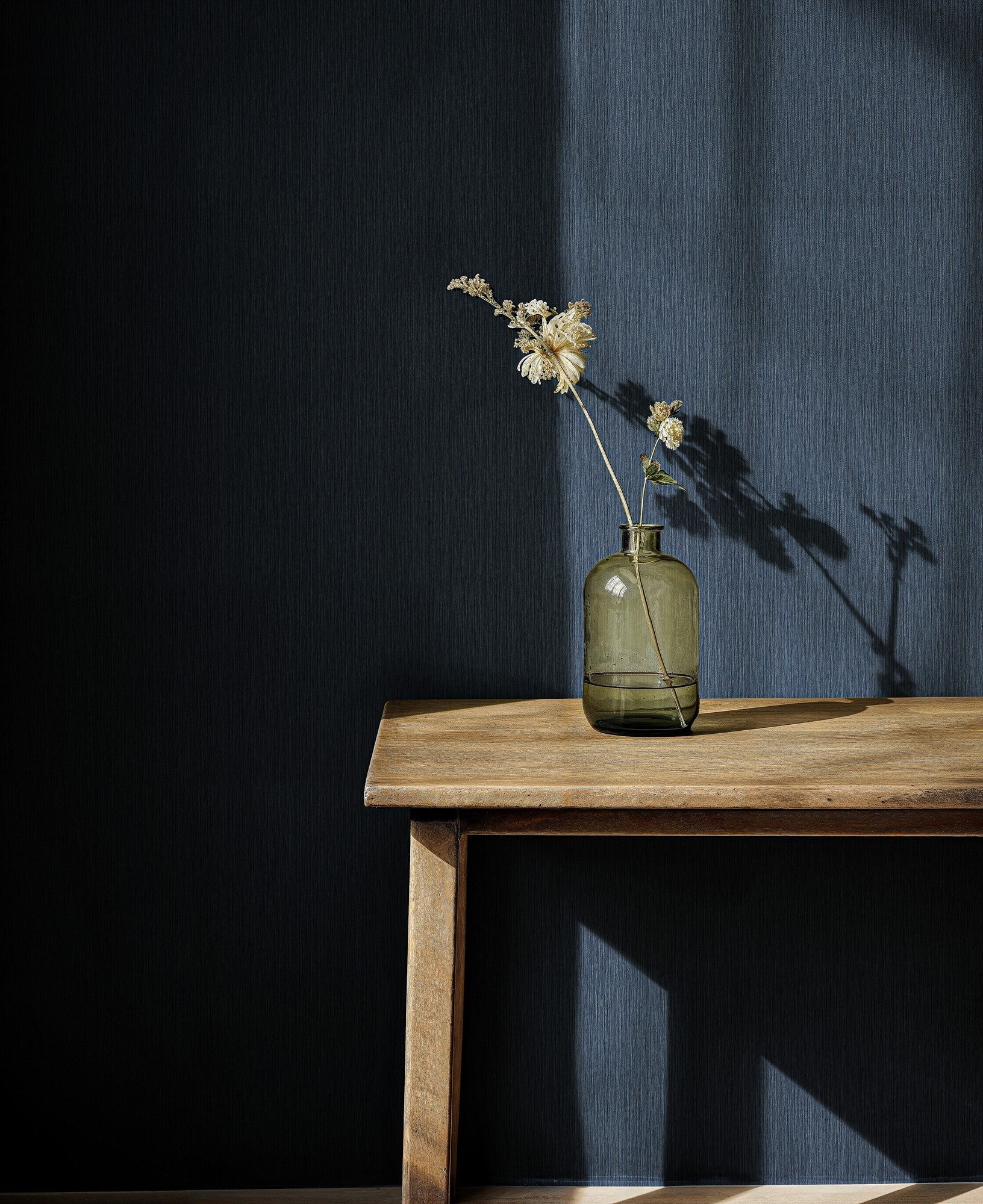 B00734 Otomán Blue/navy Tactus Wallpaper by Coordonné