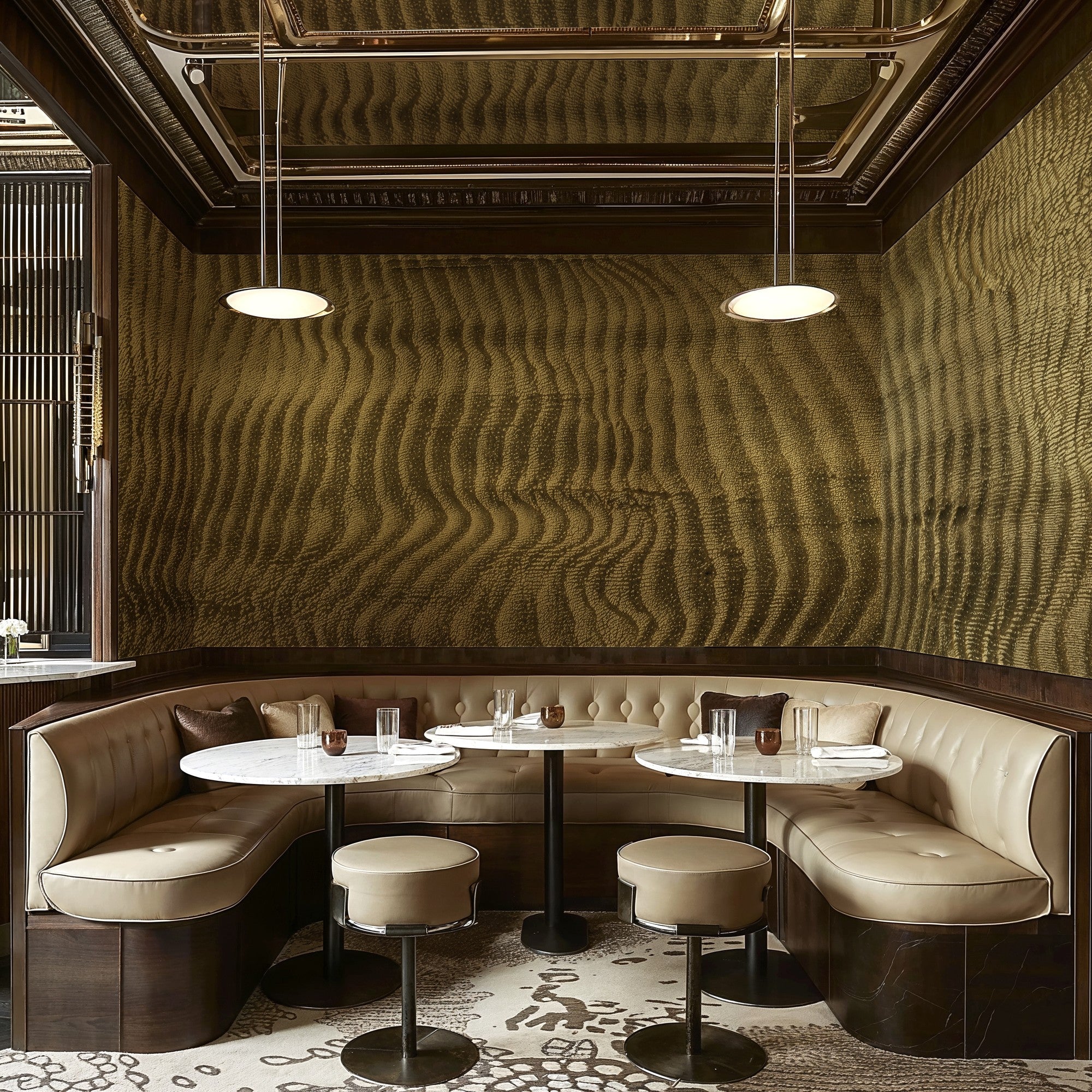 B00840 Harenae Gold Random Metallics II Mural by Coordonné
