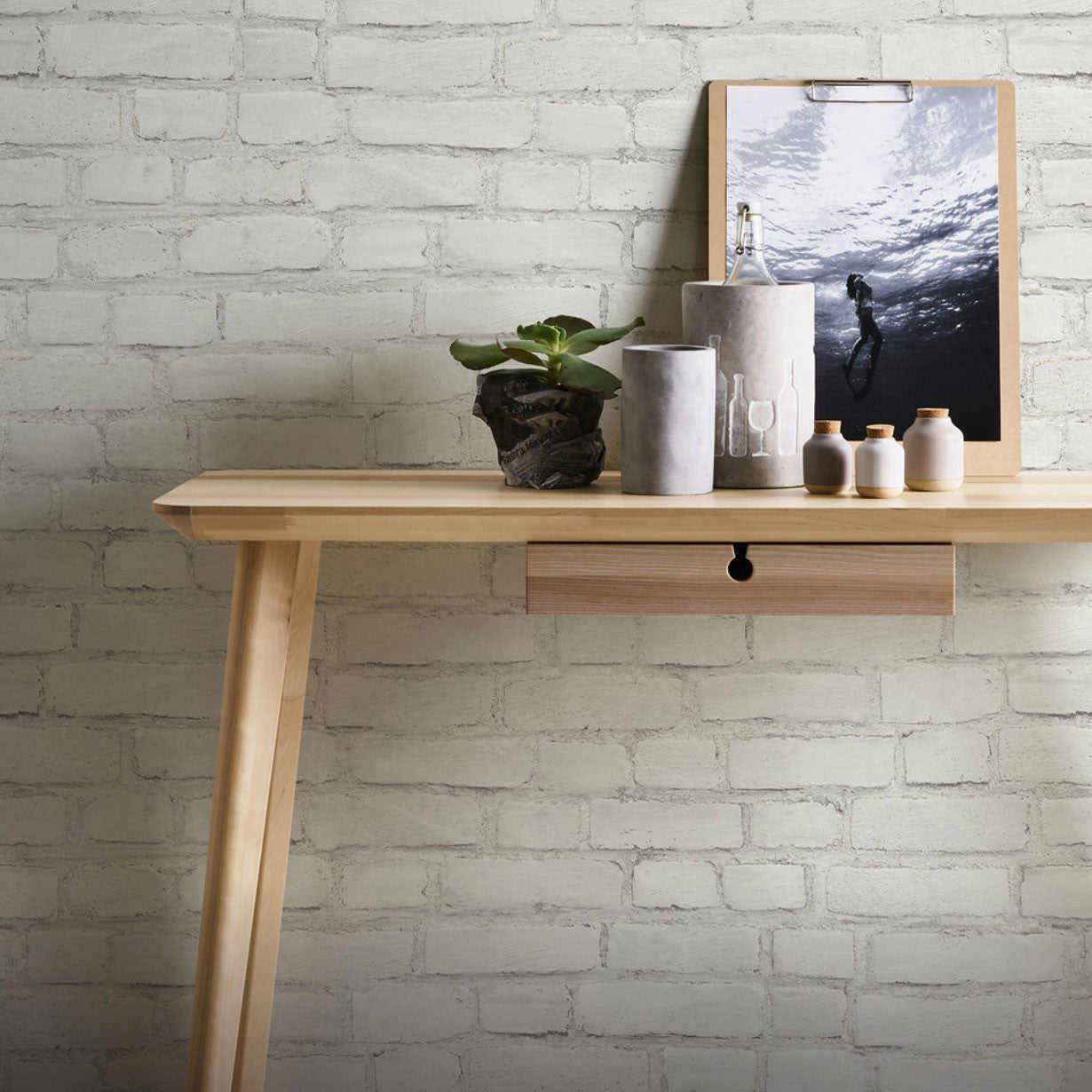 BB51101 Coastal Brick Effect Motif Bricks and More Grey and White Wallpaper By Galerie