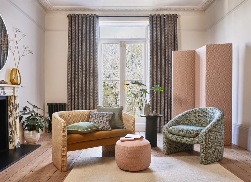 Hackney Ivy Camden Fabric by Prestigious Textiles | 4232/645