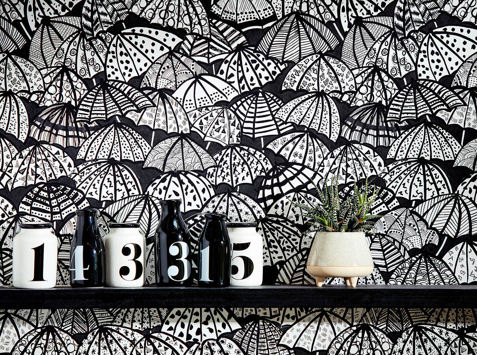 CEP50113W Jolly Brollies Noir Wallpaper by Ohpopsi