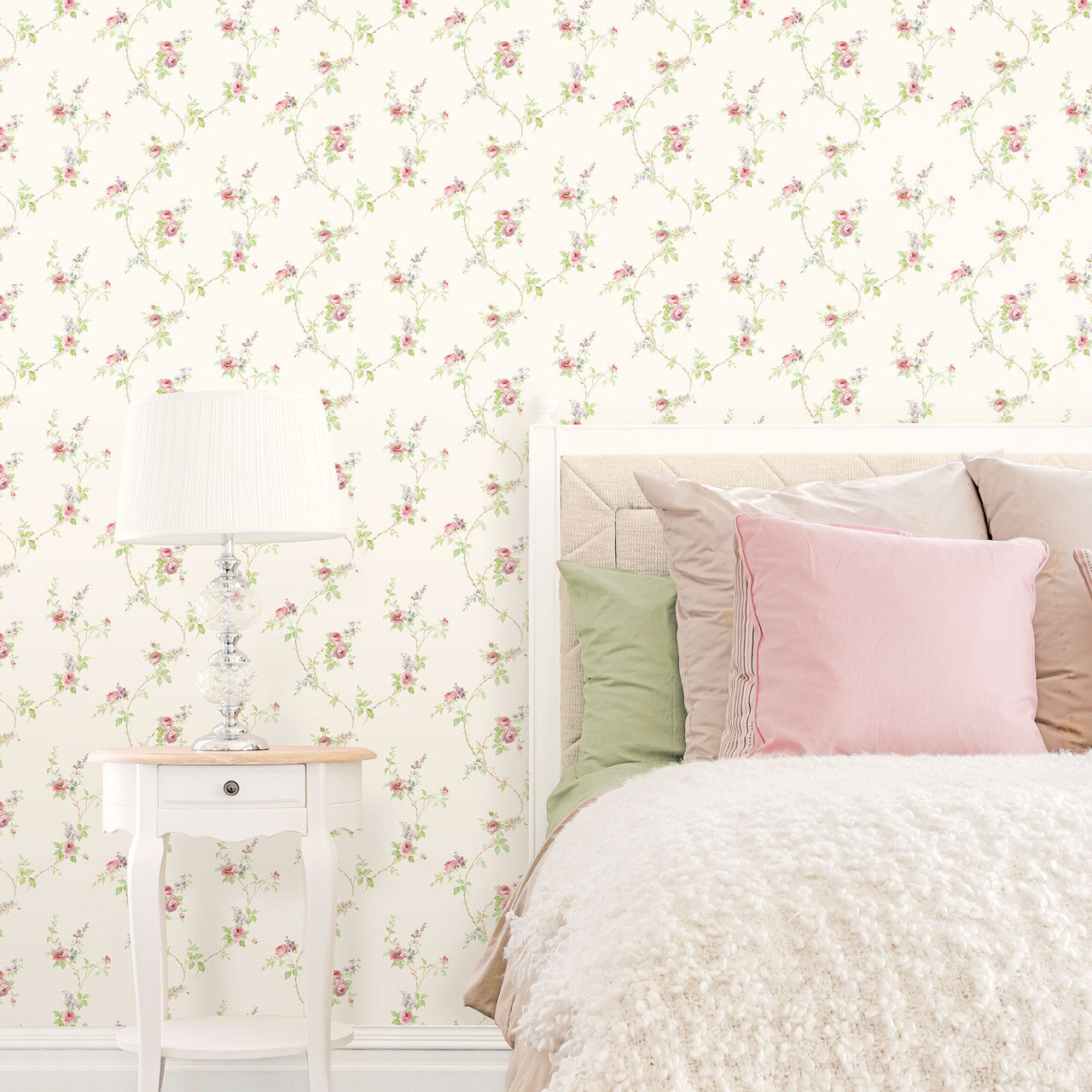 CI38227 White Wedding Trail Classic Silks 4 Wallpaper By Galerie