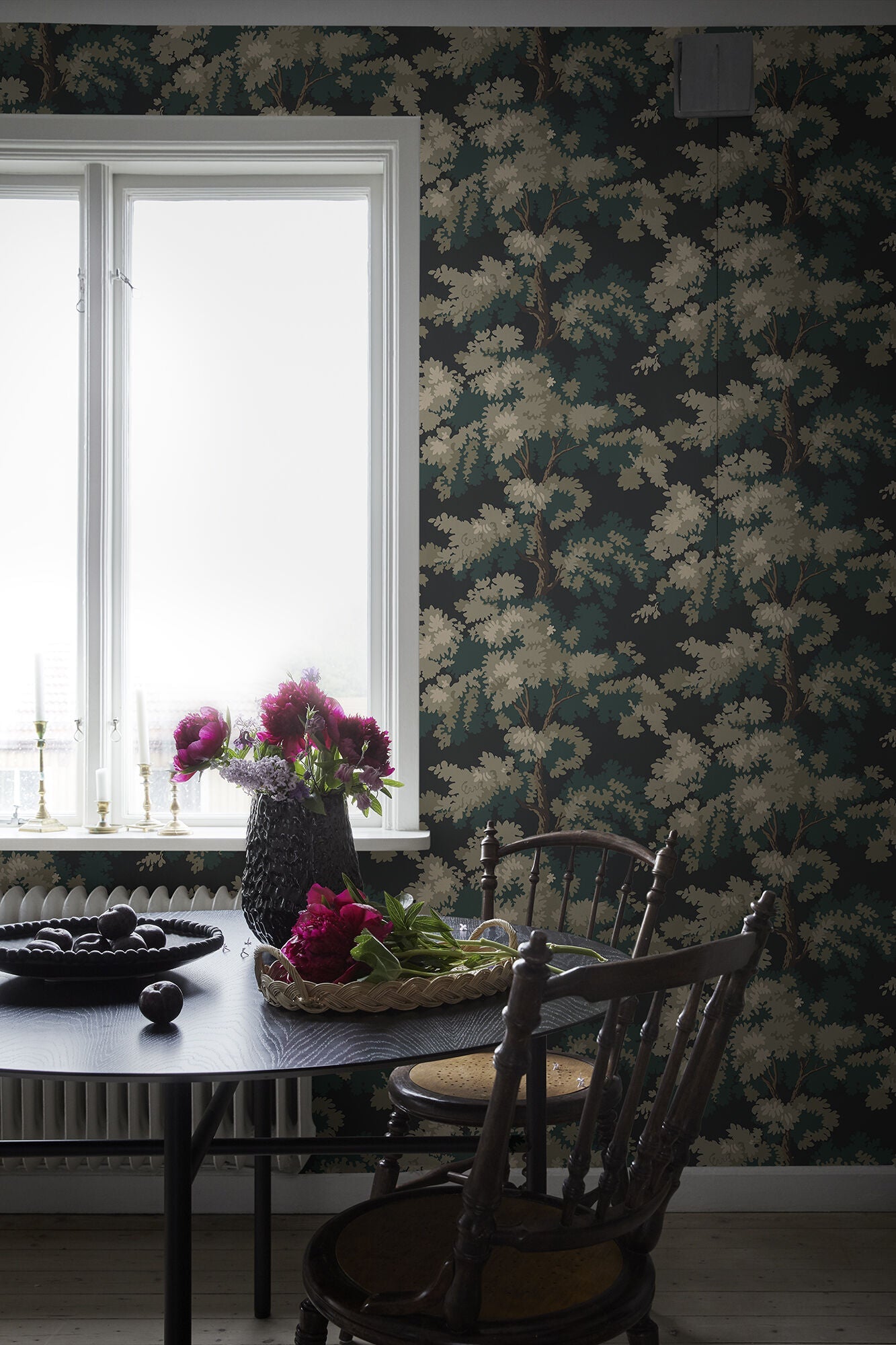 444-81 Charcoal Raphael Le Village Wallpaper by Sandberg