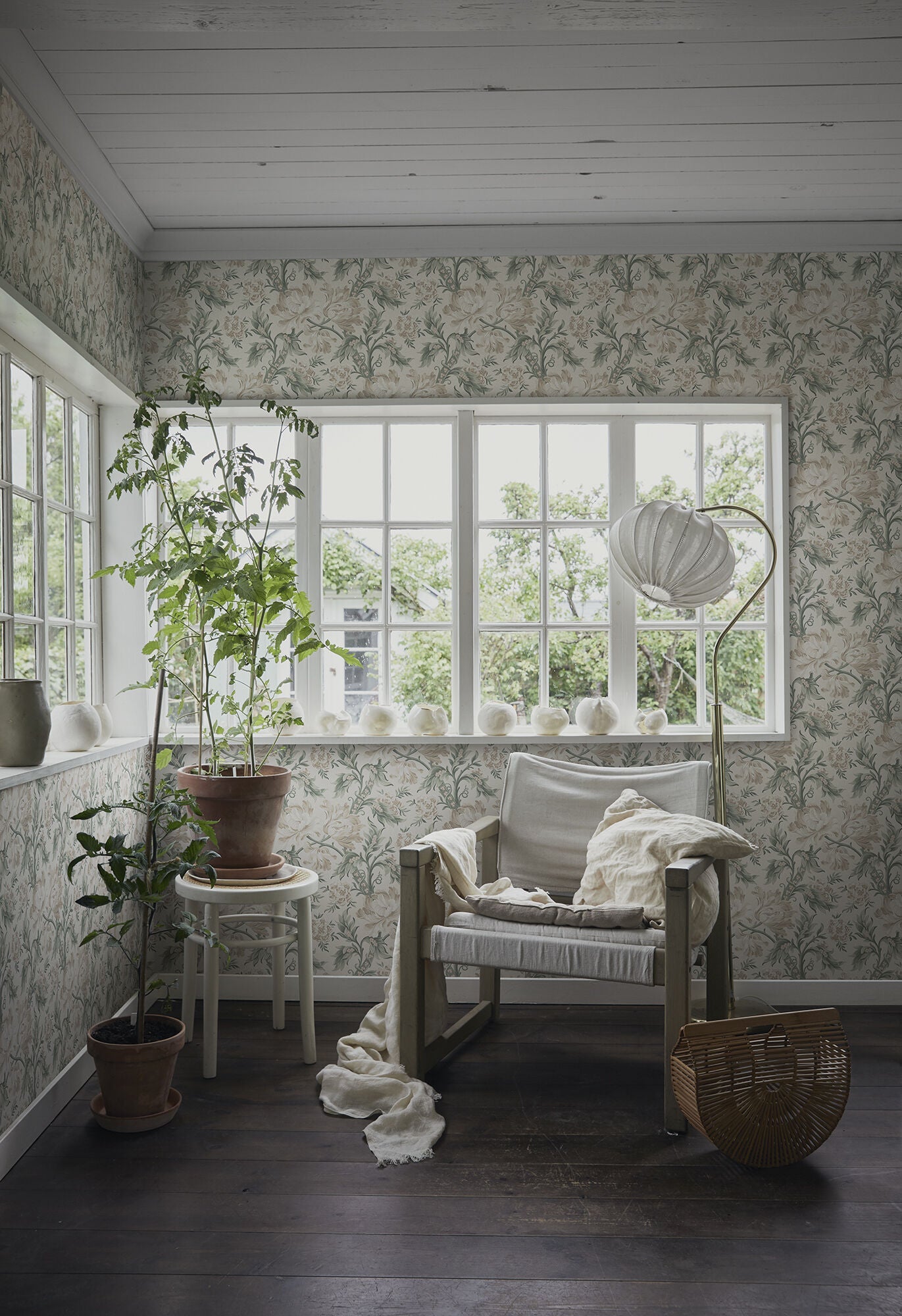 S10252 Eggshell Amelia Le Village Wallpaper by Sandberg