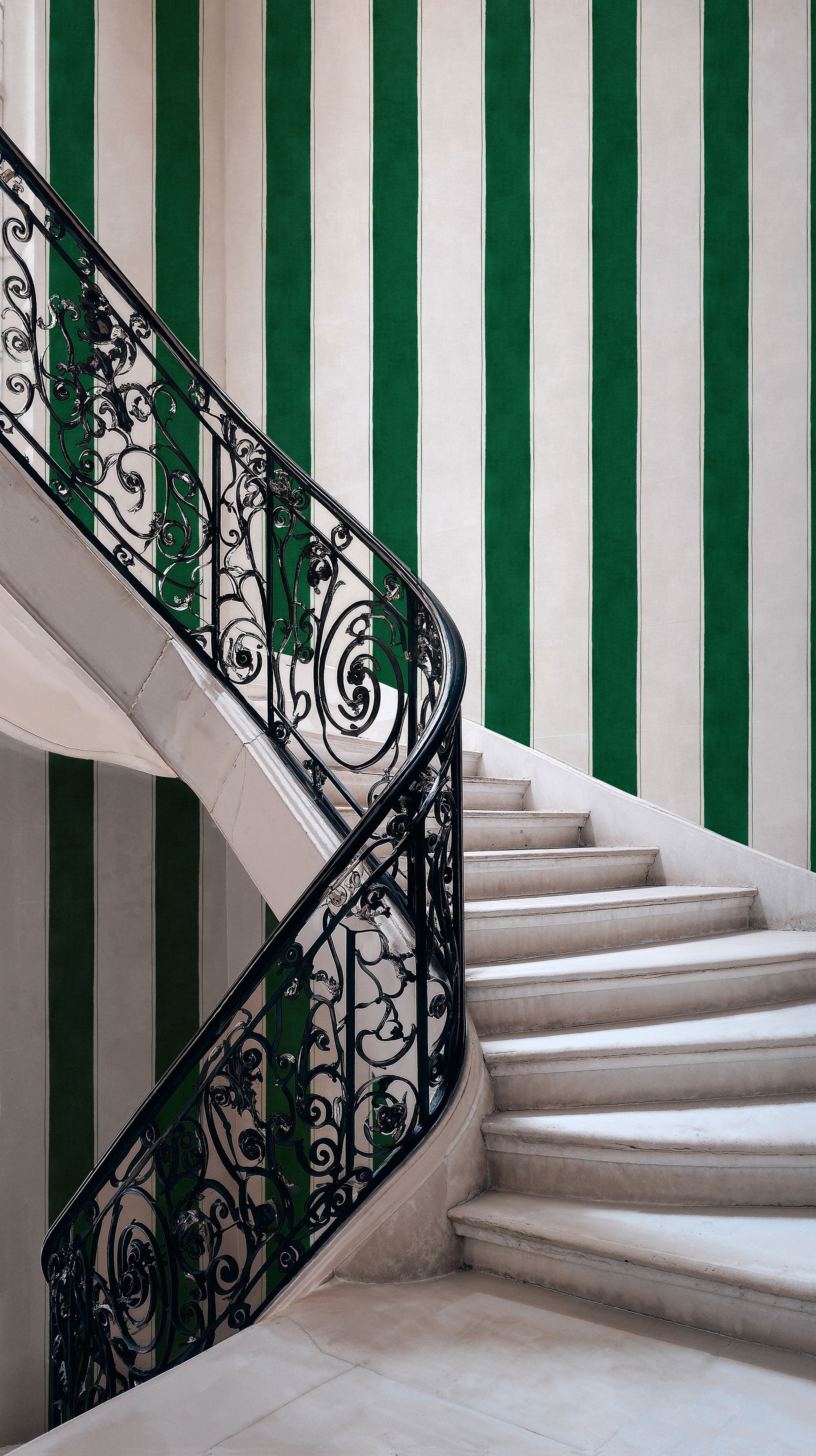 Florentine Stripe Emerald Damaskus Wallpaper by Coordonné
