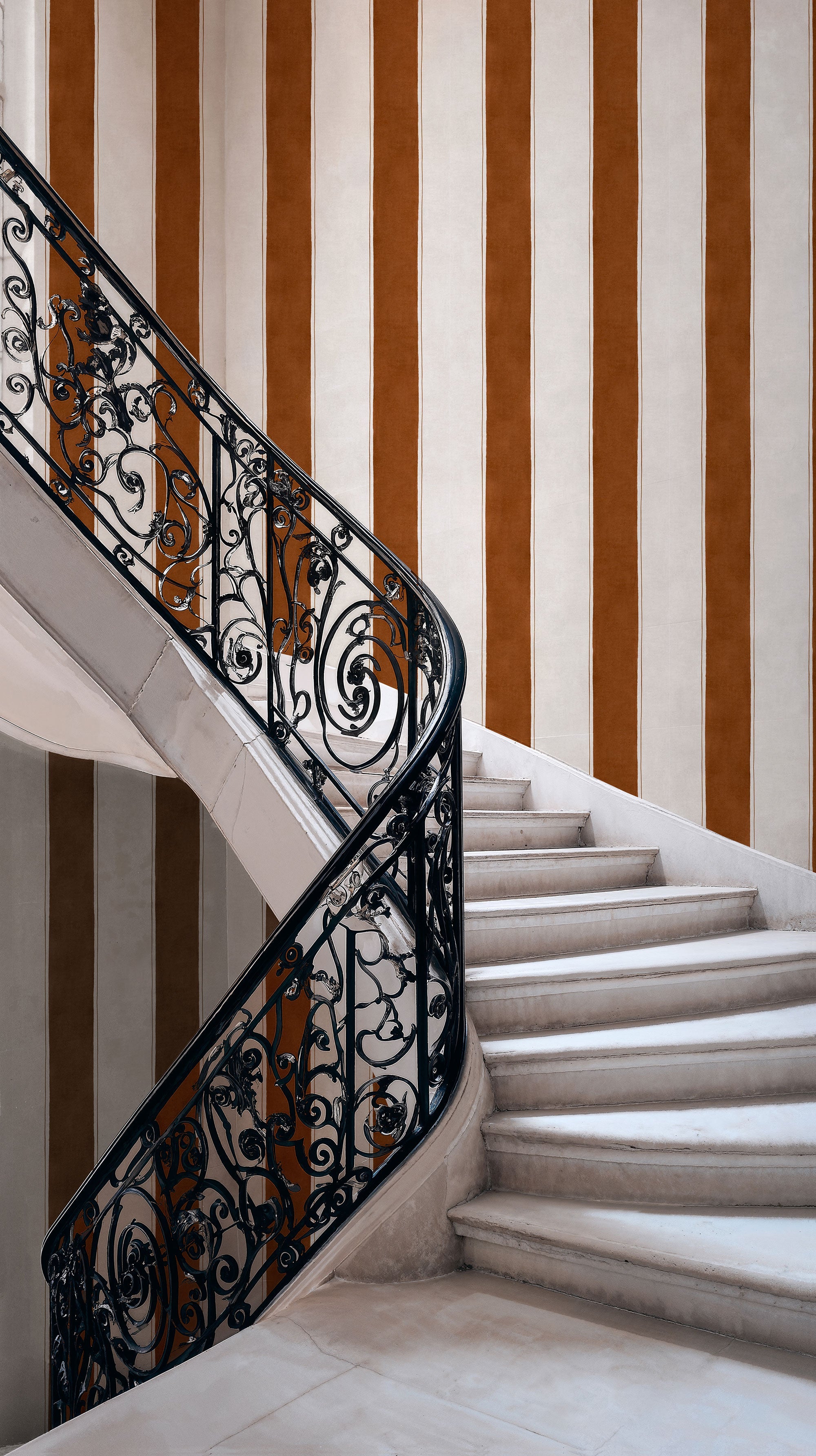 Florentine Stripe Coffee Damaskus Wallpaper by Coordonné