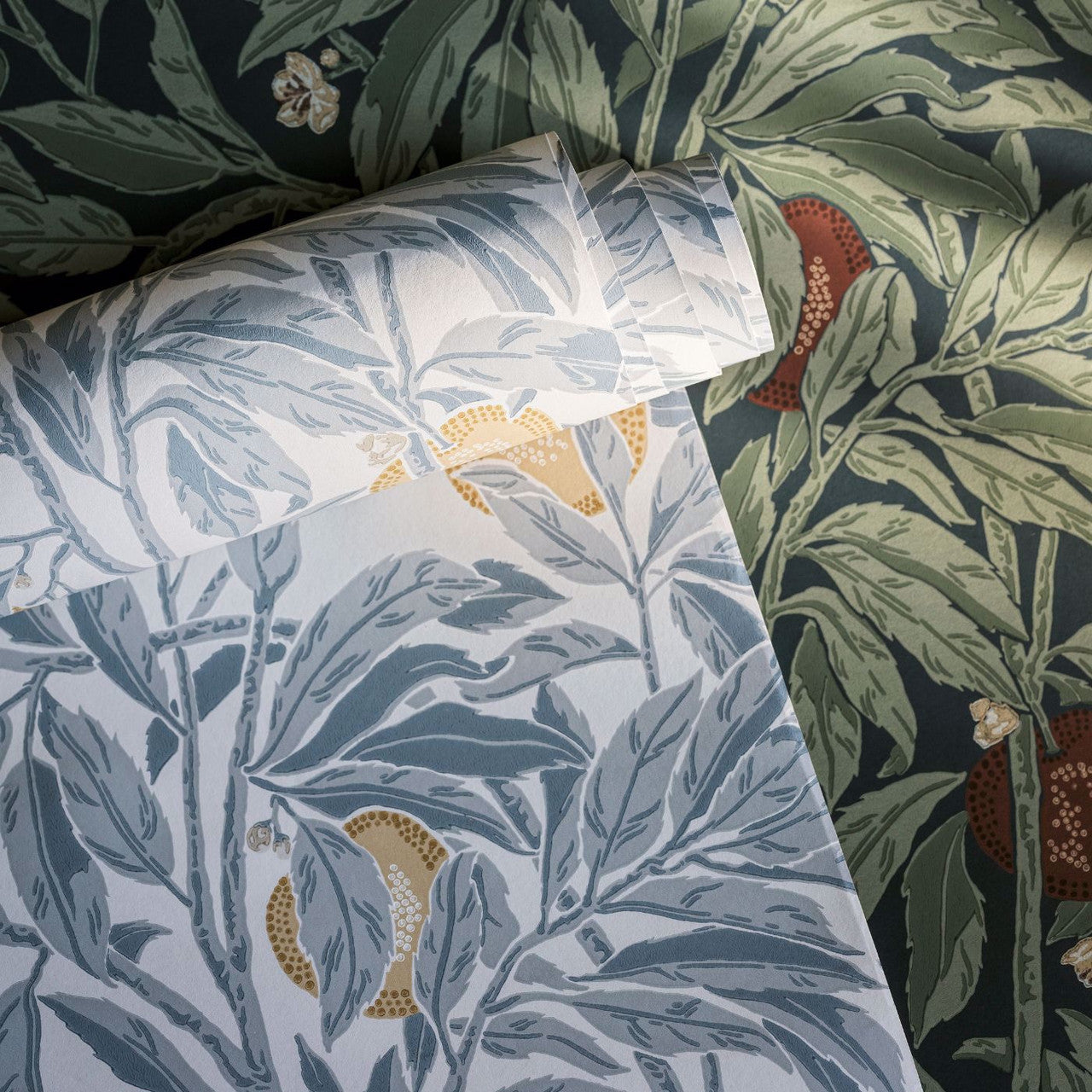 217493 Ancient Apple Orchard Highgrove Wedgwood Wallpaper by Sanderson