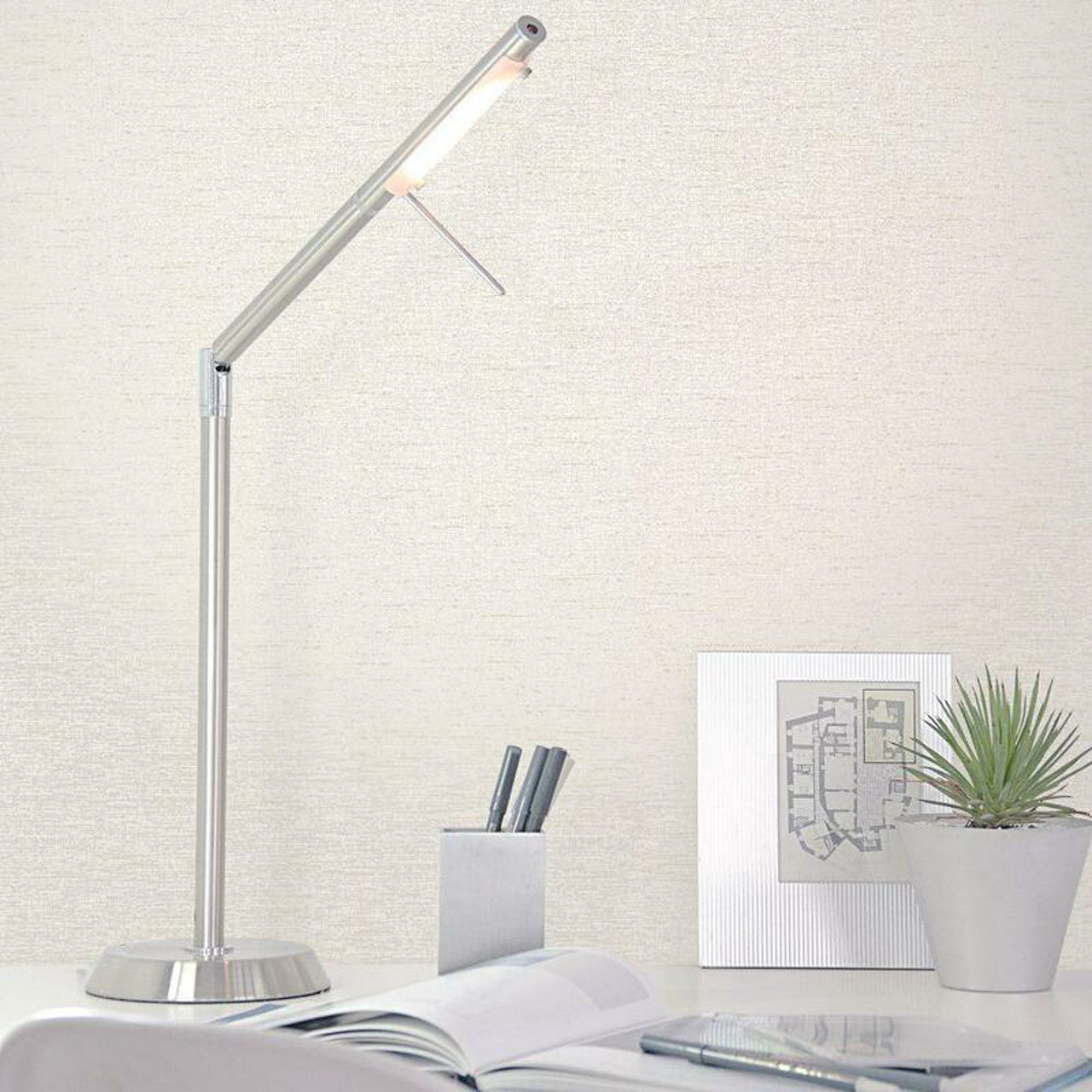 DWP0233-05 Mottled Metallic Plain Emporium Wallpaper by Galerie