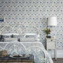 Daisy Morris Wallpaper by Morris & Co