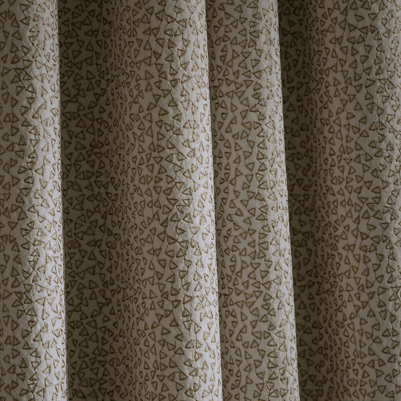 F1548/01 Ricamo Dimora Ivory Fabric by Clarke and Clarke