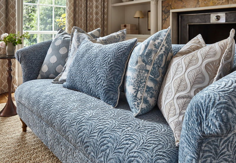 Tavola Laurel Florence Fabric by Prestigious Textiles | 4313/643